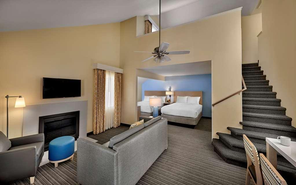 Sonesta Es Suites Providence - Airport Warwick Room photo