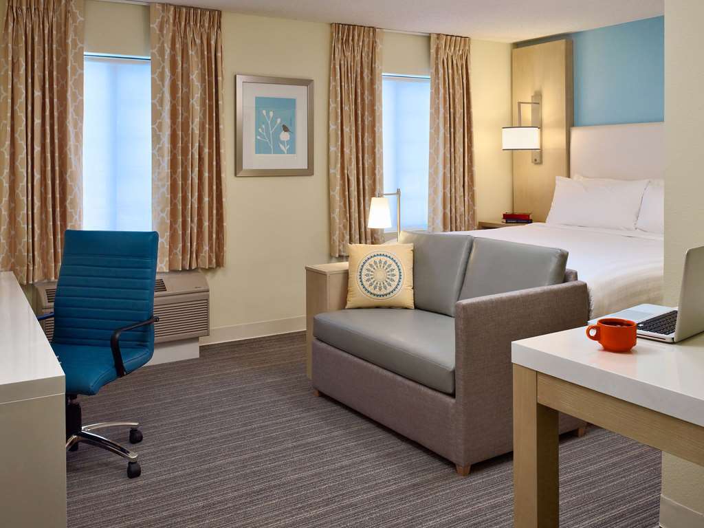 Sonesta Es Suites Providence - Airport Warwick Room photo